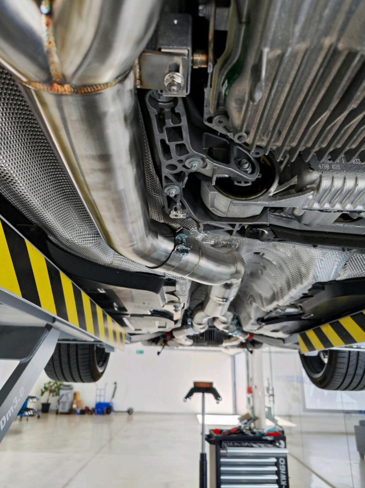 Mastery of Art & Design BMW M3/M4 G8X S58B30 Resonated Single Midpipe with Brace
