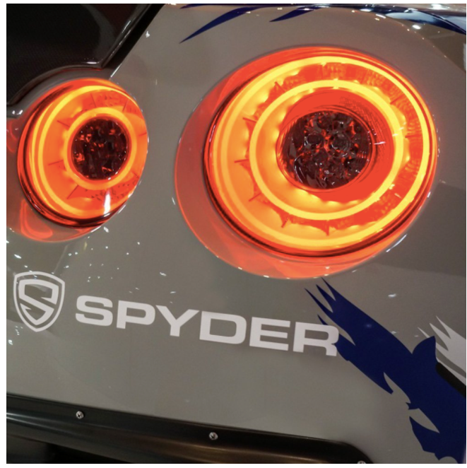 Spyder® (07-22) Nissan GT-R Chrome/Red LED Tail Lights