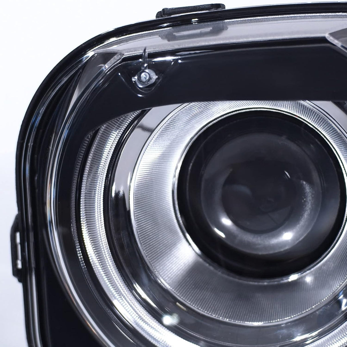 15-23 Dodge Challenger Passenger Side Head Light Assembly Halogen 