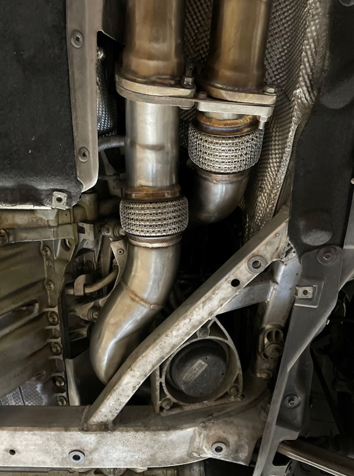Mastery of Art & Design BMW M2C/M3/M4 S55B30 3.5" 'FAT BOY' Catted Downpipes with Flex Section
