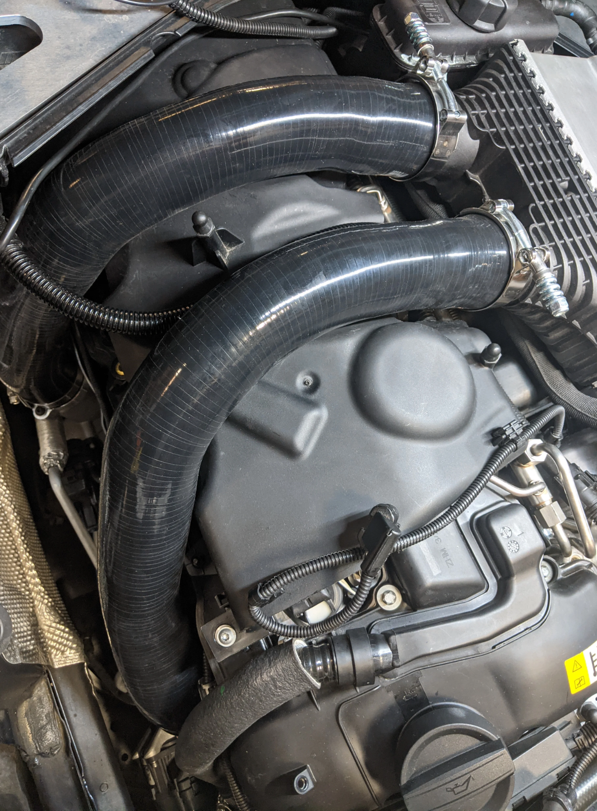 ARM Motorsports® (14-21) BMW M2CS/M3/M4 S55B30 Silicone Charge Pipe Kit