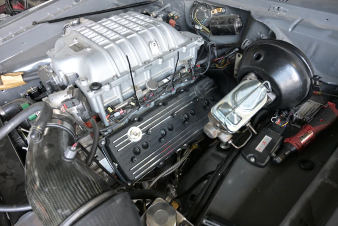 CFR Performance GEN III HEMI Hellcat Conversion Rocker Arm Valve Covers with Oil Filler Tube Holes