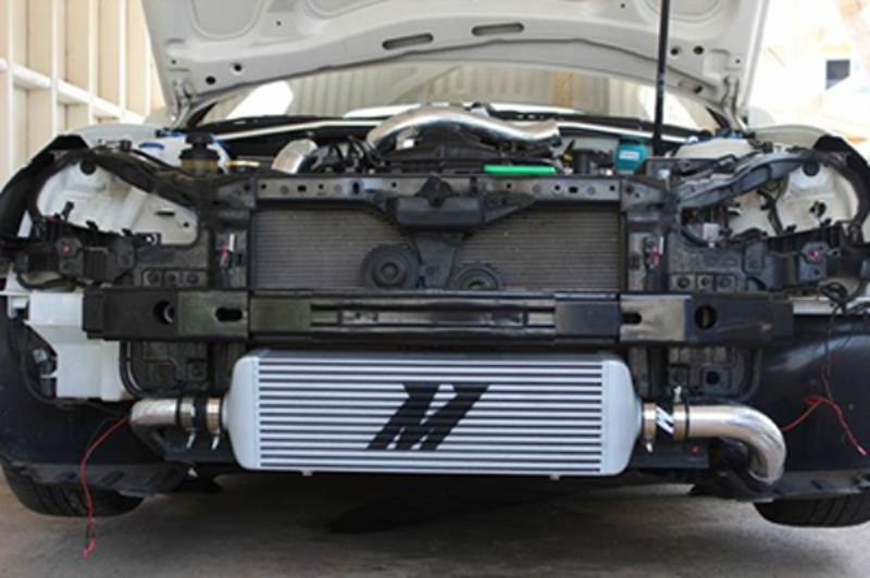 Mishimoto® Universal J-Line 22.0" x 7.2" x 3.5" Race Intercooler