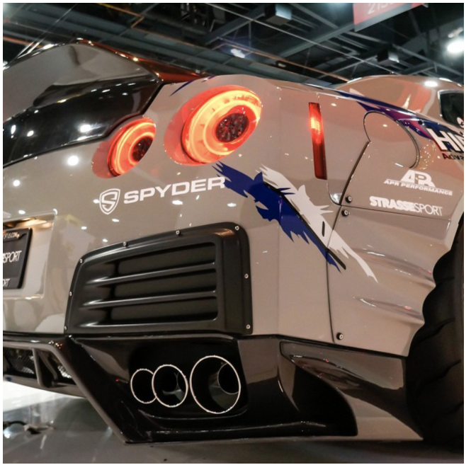 Spyder® (07-22) Nissan GT-R Chrome/Smoke LED Tail Lights