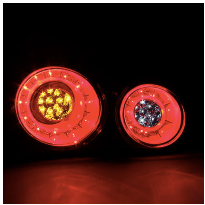 Spyder® (07-22) Nissan GT-R Chrome/Red LED Tail Lights